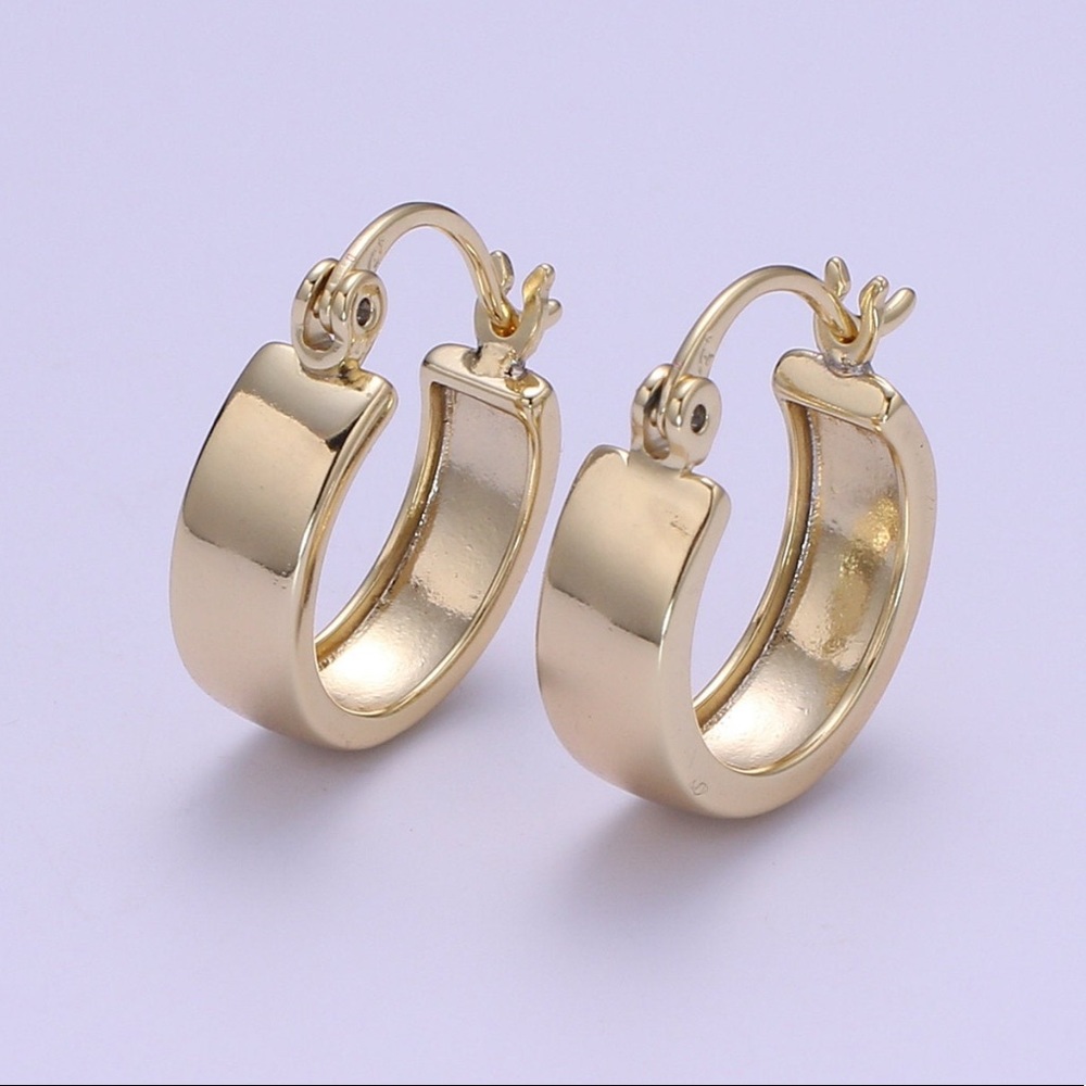14K Gold Filled Lightweight Hoop Earrings